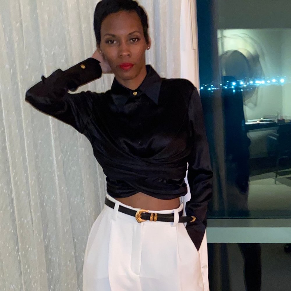 Vercace ruched button up top